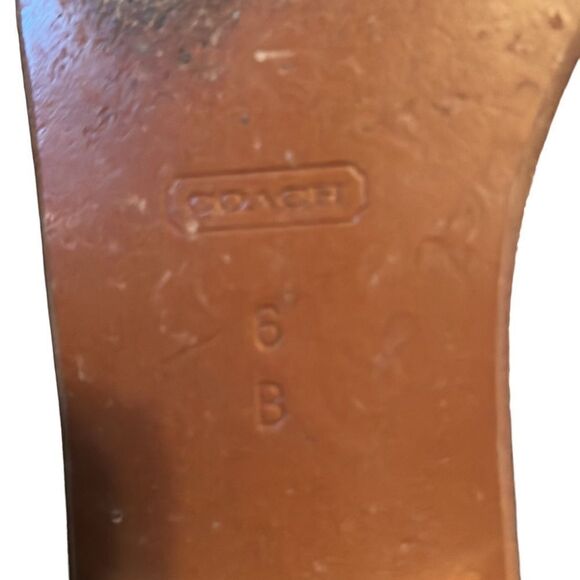 Coach Gold Leather Thong Sandals Size 6 B - Picture 6 of 7